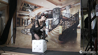 Anne Wild - 408 - Photoshoot Video Backstage