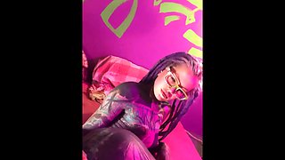 Dreadlocks & Tattoos: Quick Latex Anal Fisting & Solo Play