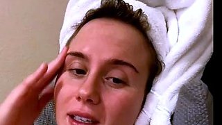 Big boob brunette masturbates on webcam