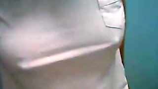Filipina babe reveals big boobs and pussy on Skype
