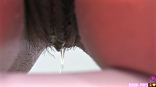 Ariana Peeing