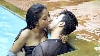 Hot Indian couple had sex while having fun in the swimming pool.
