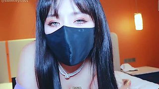 My classmate's perverted mom's unsatisfied body, with her