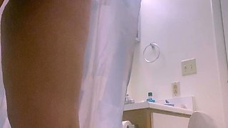 Sexynympho webcam model uses toy on clit to masturbate
