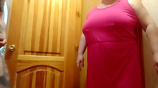 The courier brought the parcel, jerked off and sucked dick.