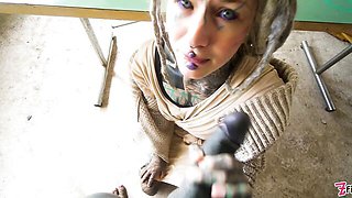 Romantic Anuskatzz and Lily's dreadlocks video