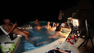 Hot Tub Live Orgy