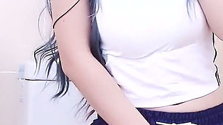Chinese nympho babe - Perv Milfs n Teens