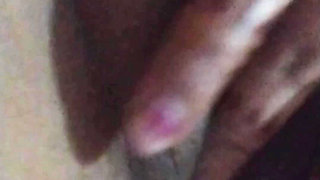 Bhabhi ji ki Desi chut bhabhi ji ne chut me fingering ki