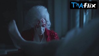 Verena Altenberger Hooters Episode in Mozart Mozart