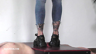 Mistress Cleo Happy Finishing Crush!