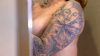 Watch Paige BBW Big Juicy Ass Naked in the Show in Slow Motion