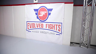 Riley Reyes Vs Bella Rossi Female Wrestling