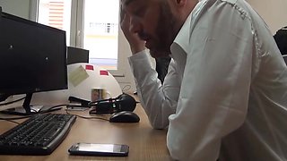 Rul JM se las goza con doble chupada de polla