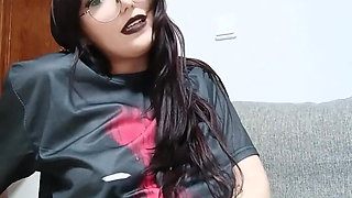 Emo / Goth Girl Gibt Dominante Wichsanleitung Und Erniedrigt Dich
