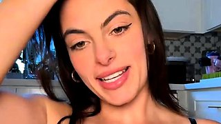Alexa Pearl Naughty Maid Blowjob Livestream