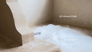 Quickie in the African Hot Tub