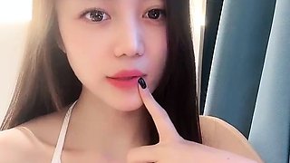 Beauty small tit amateur teen masturbating her shaved pussy