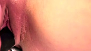 Natural brunette solo toying