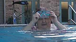 Som Under Water Fun with You Sexy Big Beauty Nurse Vicki