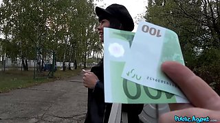 Genuine public outdoor porno - public agent