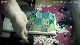 MILF Uses Fucking Machine and Squirts on Cam