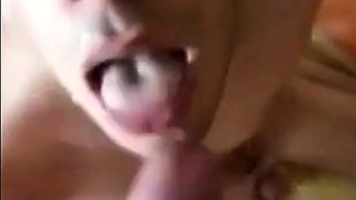 Amateur Bukkake Blowjob with Cum-Hungry Men