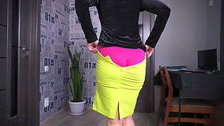 Visible Panty Line Problem in Tight Skirt