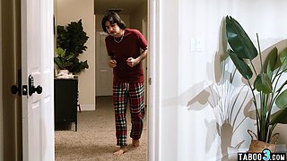 Guy fucked his mates blonde MILF stepmom