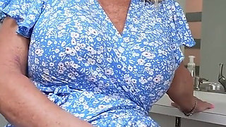 Forgetful Step-nana Sucks My Cock to Pay Rent Instead of Getting a Job