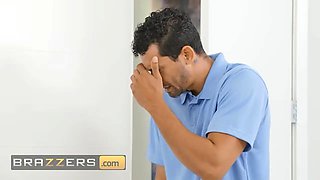 Brazzers - blake blossom wants a decent dicking from her college buddy before hammering the books