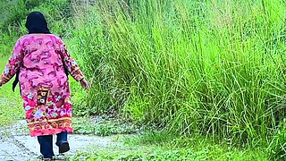 Big Ass Hot Beautiful Muslim Girl Sex Vlog in Jungle Resort