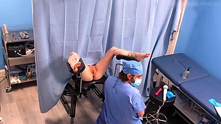 Vivian Enjoys Hardcore Intern Fucking Right At The Gynecolog