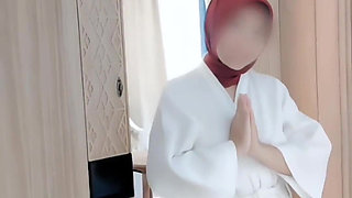 Hijab Nude in Swimming Pool